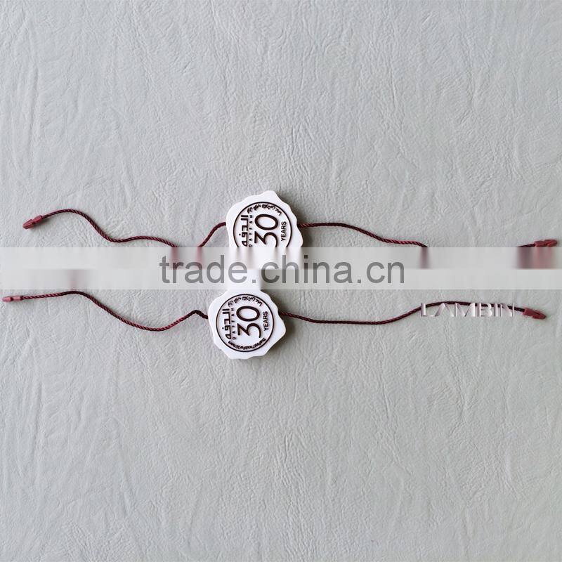 Custom hangtag string fastener seal tag for women's wind coat