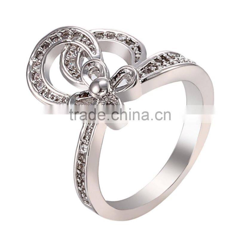 Vintage Small Gold Plated Flower Shaped Women Elegant Banquet Ring Inlay Zircon