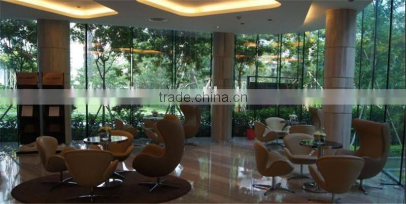 Poul Kjaerholm PK80 daybed hotel room leather couch sofa