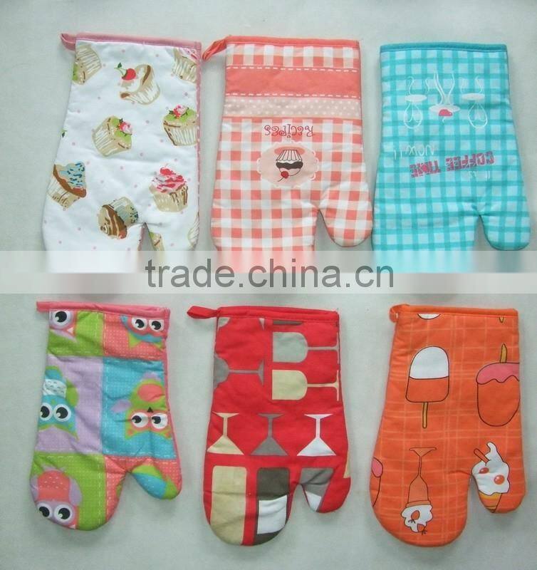 cotton polyester heat resistant funny silk screen printing pot holder oven mitten set