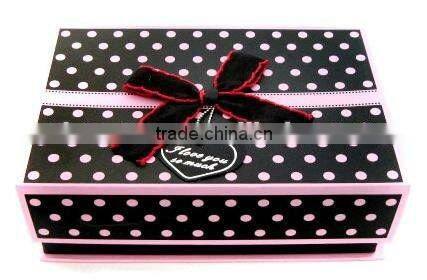 Customized paper box with ribbon