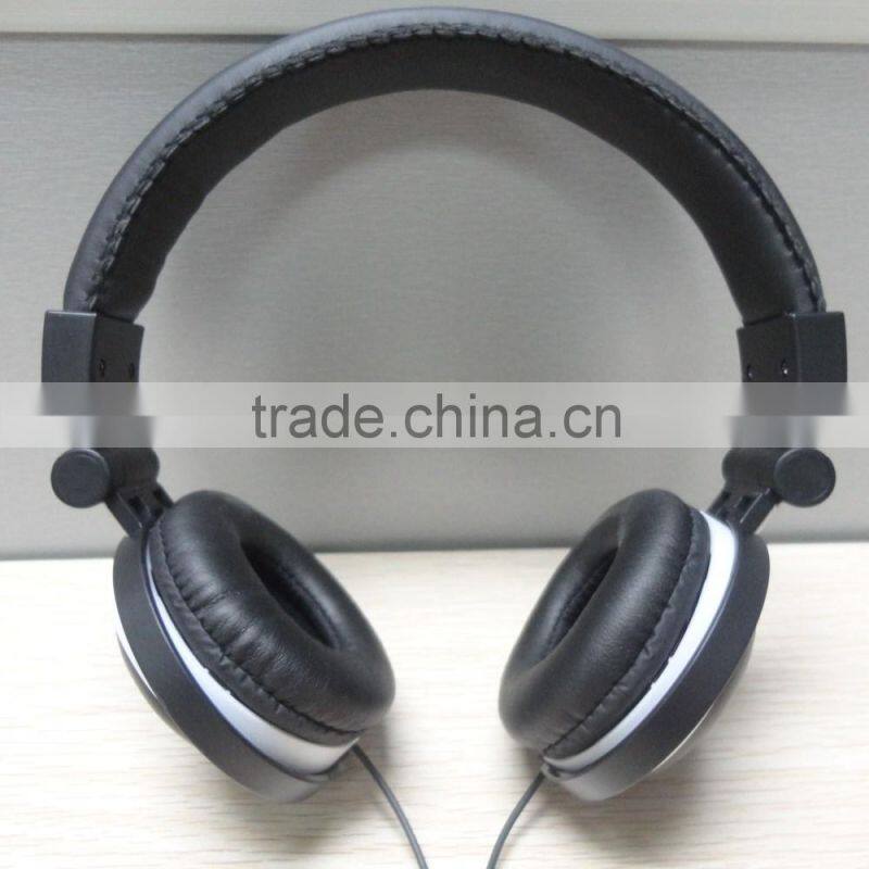 colour china headphone with 3.5mm jack