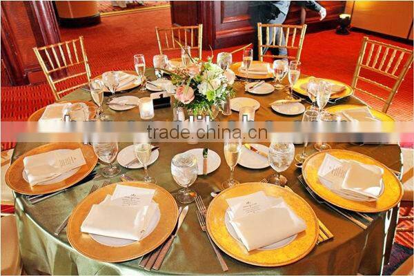 Decorative plastic beaded charger plates