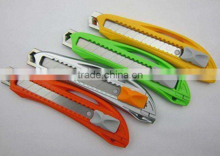 (2012 Newest)LDH-C96 Colourful plastic handle cutter blades
