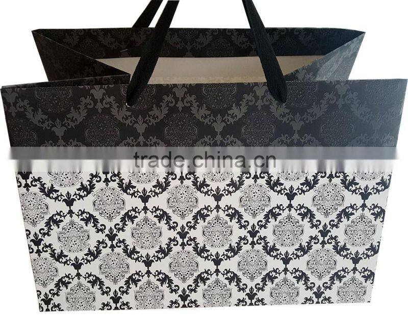 paper gift shopping bag with Chinese traditional pattern