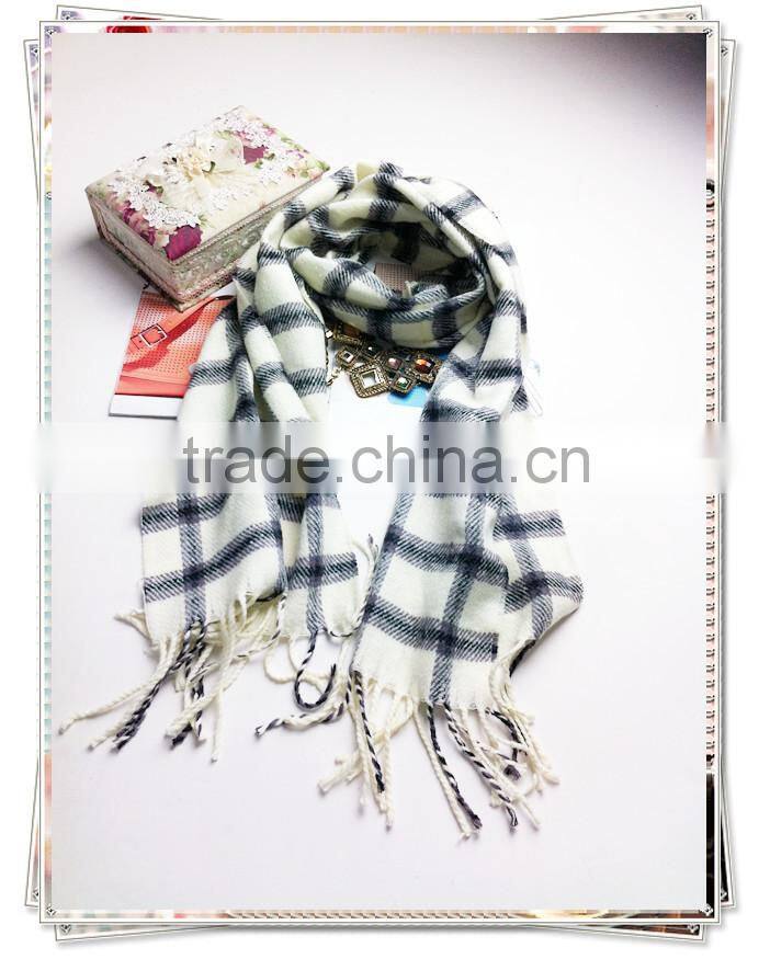 SELL AT A DISCOUNT ! fashionable lattice lady plain cashmere scarf