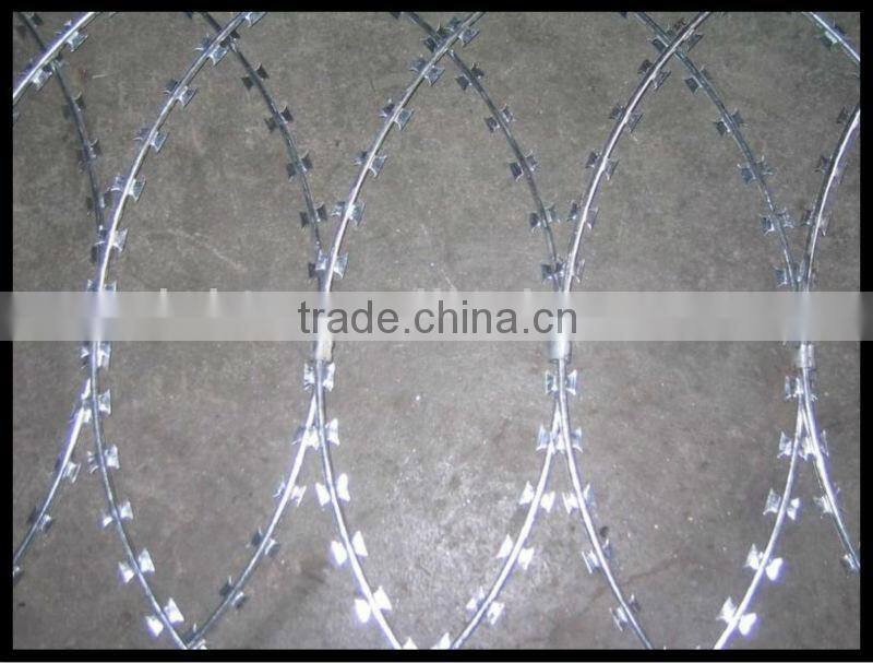 BTO-22 BTO60 BTO65 razor barb wire or concertina wire with razor factory