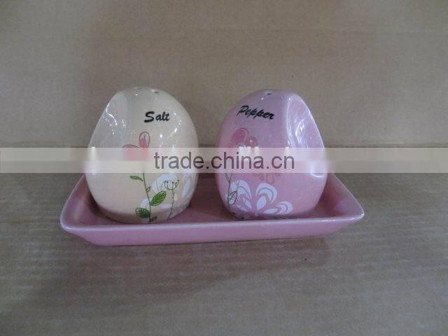 White Ceramic ball salt and pepper shaker