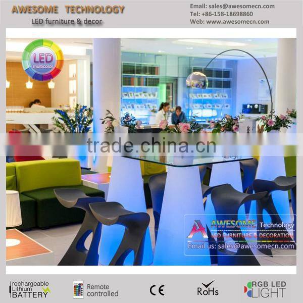 Lumino LED SQU CONE Cocktail Table