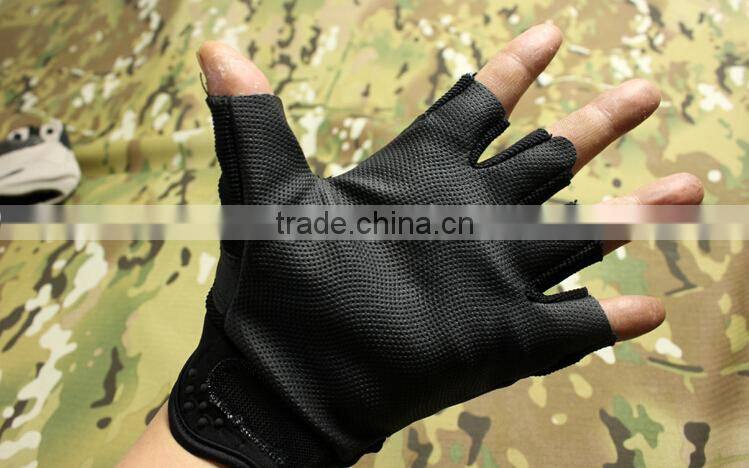custom black carbon fiber antislip abrasion proof military half finger tactical gloves