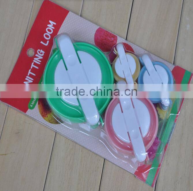 DIY Knitting Loom Tools pom pom maker/ pom device / Ball control /Fluff ball weaver