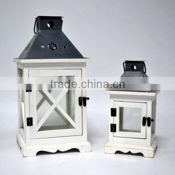 White Finished Wooden Lanterns with iron top