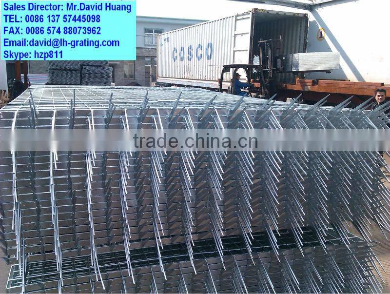 hot dip galvanized grating fence. galvanized flat bar grating fence