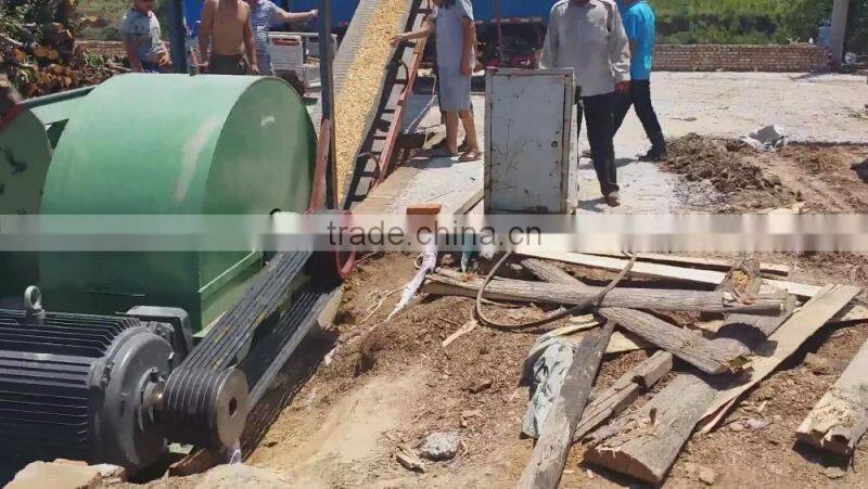 Easy operate wood chip hammer mill crusher with low investment but big capacity