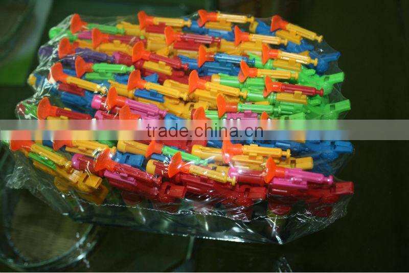 2015 New Product Whistle Gun Toy Candy