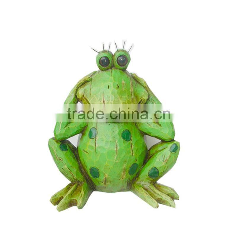 Resin gnome garden figurine with lotus leaf