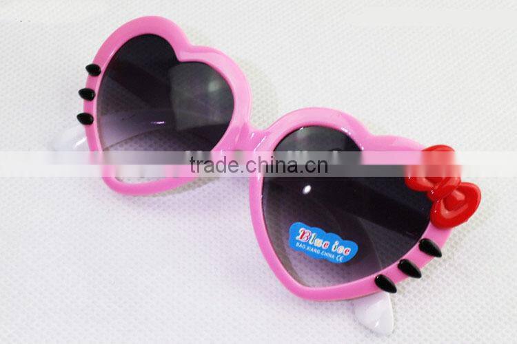 2015 New Style Heart-shaped Glasses Kids Sun Glasses Fashionable Glasses Plastic Sunglasses