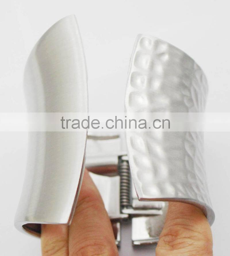 wholesale High Quality Hammered Craft Metal Jewelry Wide Cuff Bangles