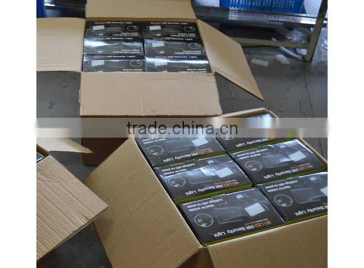 Whosale Factory 60 pcs Wall High Lumens Motion Sensor Led Solar Garden Light