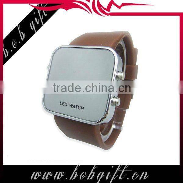 2014 popular cheap fashsion LED silicone watch with mirror
