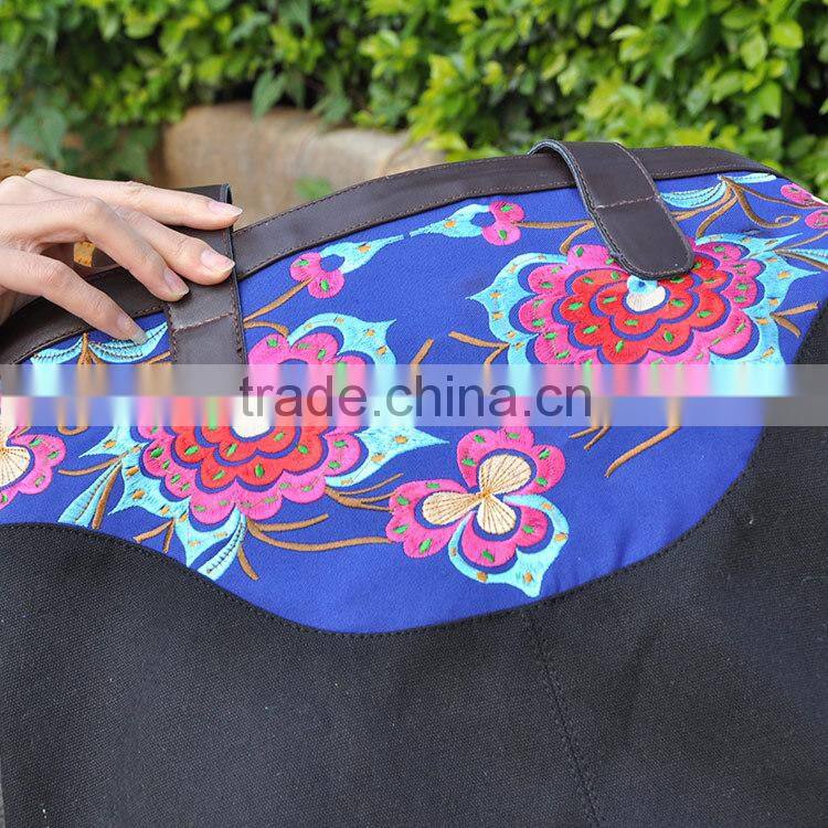 Beautiful ladies handbag China manufacturers wholesale canvas ladies' handbag at low price