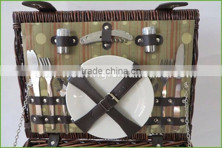 Wicker material black color 4 persons wicker picnic basket