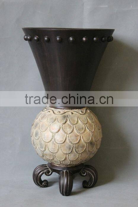 Polyresin decorative flower vase