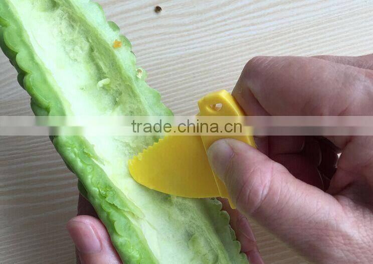 Promotional kitchen tool , Convenient Kiwi Fruit Cut , Kiwi peeler