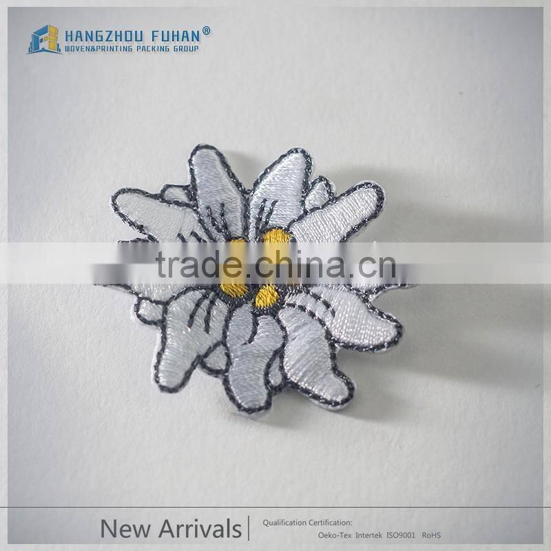 Fasionabel Small Flower Embroidery Design Labels