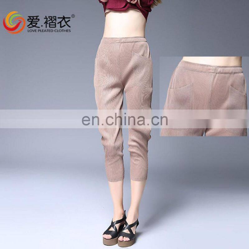 2016 New arrival factory supply khaki and black female crop jeans thick girls tight jeans pants