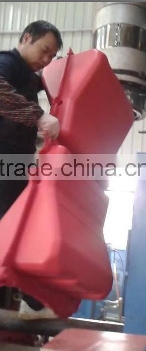 Road barrier blow moulding machine manufacturers