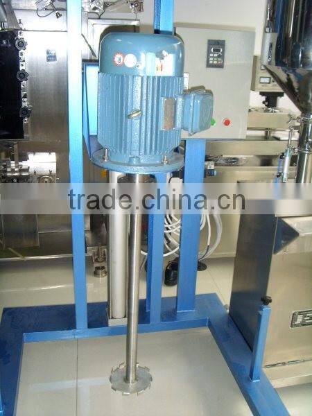 Long working life steam heating liquid detergent mixer