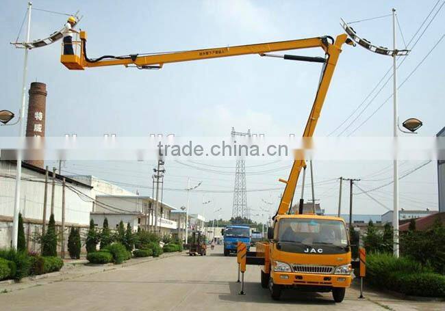 Small Truck mounted hydraulic articulated boom lift equipment for repairing