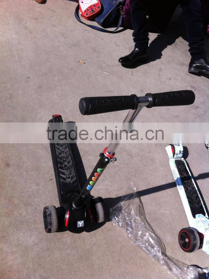 Maxi cool fashion sport scooter for teenagers for wholesale