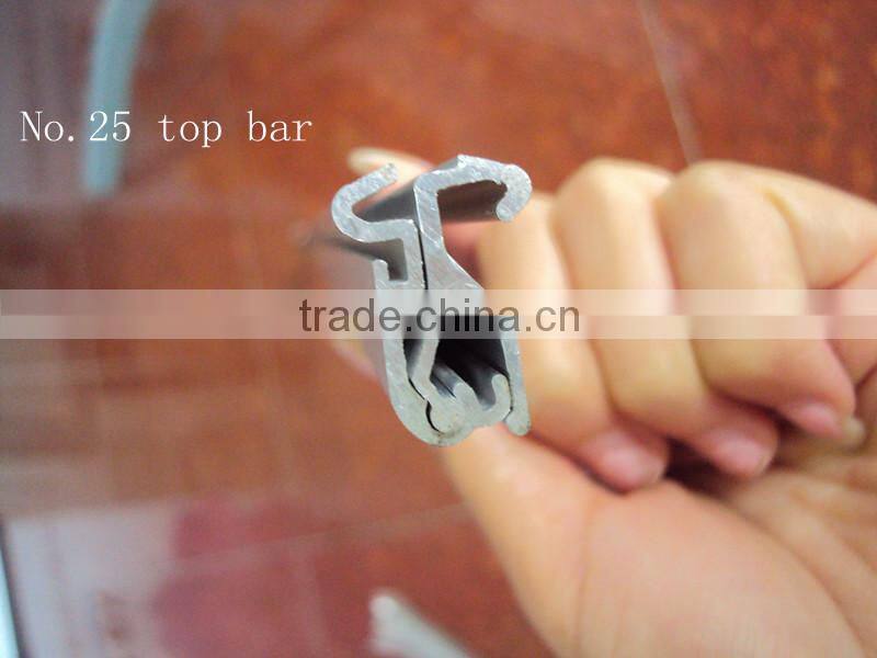 Economic retractable standing roll up banner stand