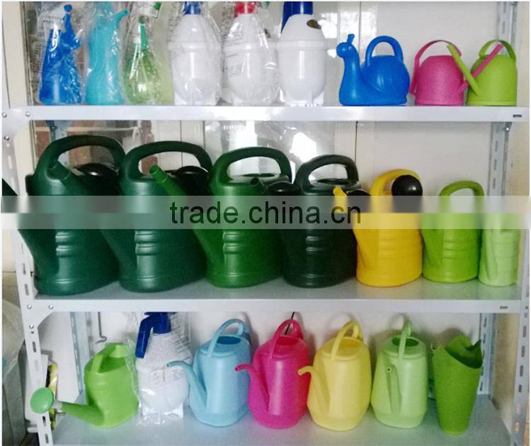 Taizhou iLOT 12L Colorful Outdoor Plastic Garden water sprayer water jug/pot with Watering Rose