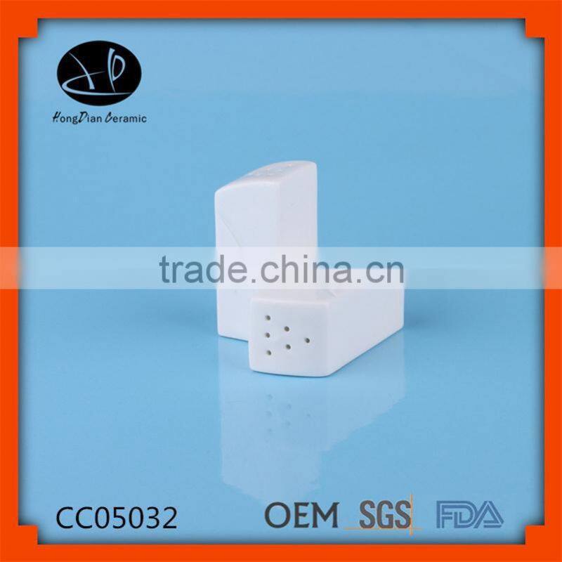 salt and pepper pot,wholesale salt and pepper shakers,porcelain salt pepper shaker, 2015 new design salt shakers