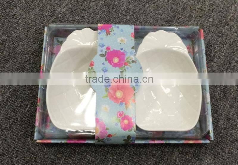 Ceramic letter dish white porcelain heart shaped dish with color box / promotion