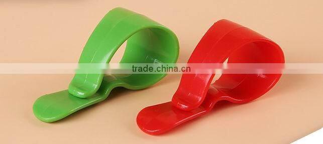 Plastic Auto sunglass clip and memo clip holder