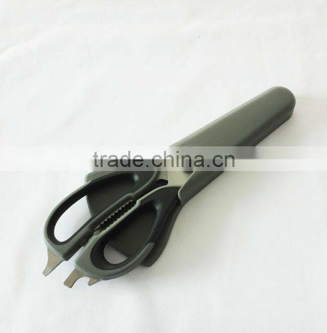 scissor with magnetic iron sheath