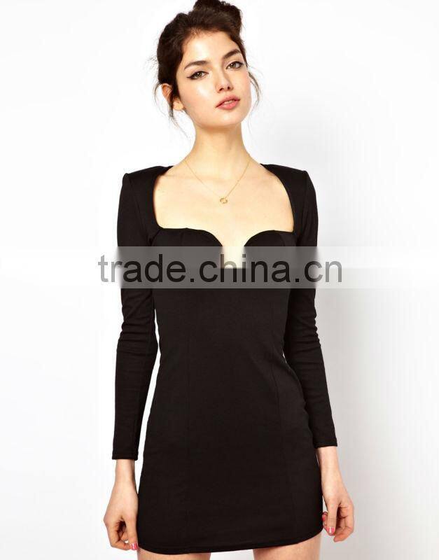 Sweetheart Neckline Body-Conscious Dress