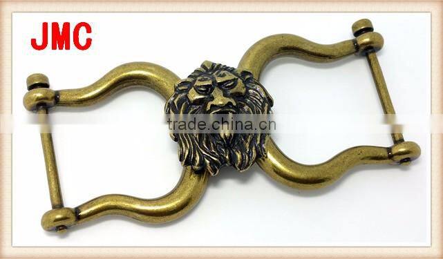 Retro fashion lion head buckle clasp