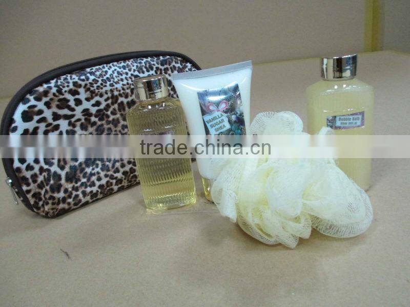 Wholesale bathroom set of travel kit