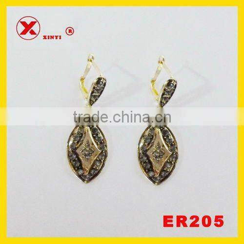 fancy design gold leaf retro earring