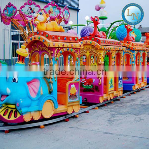 2016 Amusement park electric train toy children train ride track mini apple train rides for sale