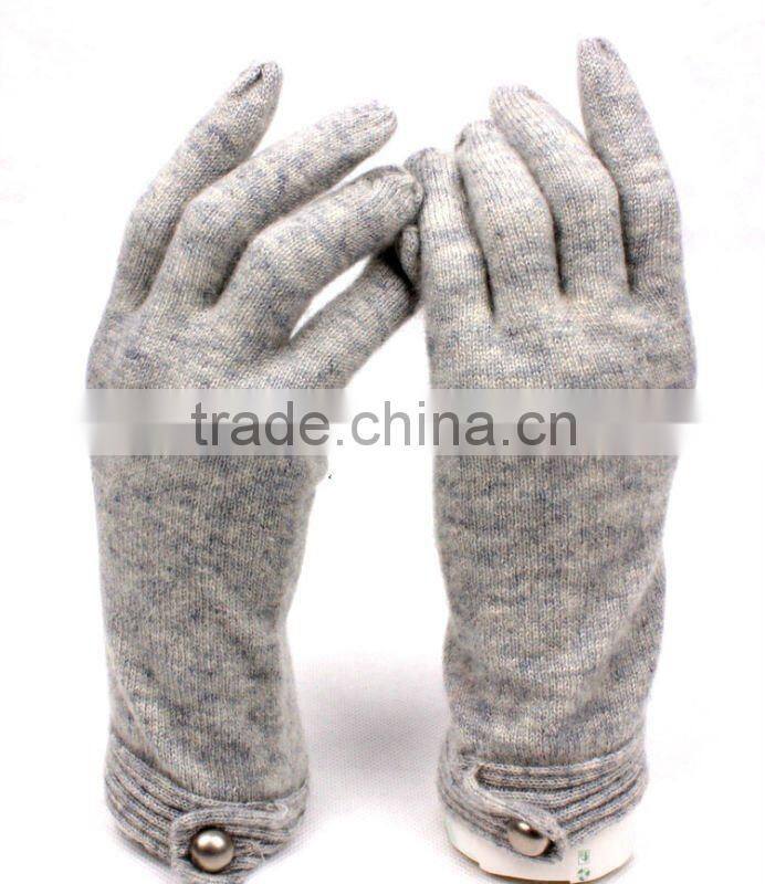 Woman's 100%Wool knitted Gloves/mittens with buckle decoration