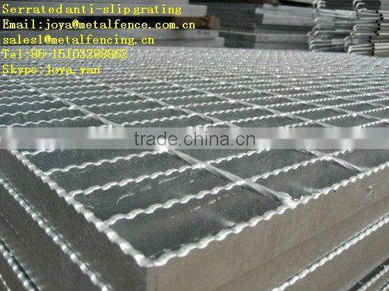 Galvanized steel serrated floor fish screen