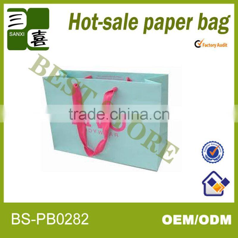 Glossy lamination 157g coated paper gift bag/gift packaging bag/candy bag