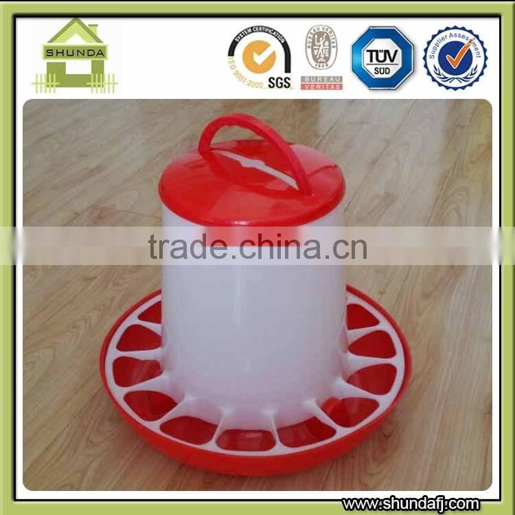 SDCF01 Plastic Animal Feeders Pigeon Feeder Bird Feeder Chicken Feeder