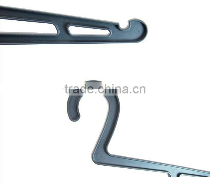 Wholesale Stock 3pcs in one Pack Plastic Clothes Protect Collar Hanger